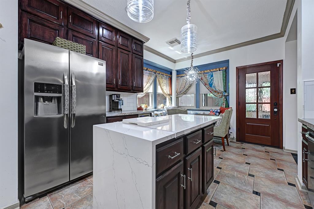 7551 Basswood Forest Court, Houston, Texas image 17