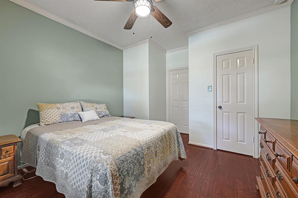 7551 Basswood Forest Court, Houston, Texas image 20