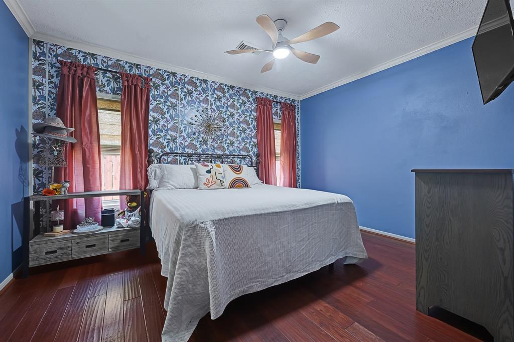 7551 Basswood Forest Court, Houston, Texas image 28