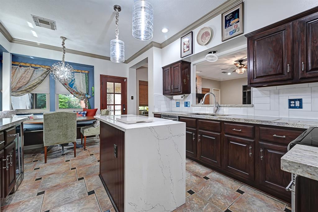 7551 Basswood Forest Court, Houston, Texas image 18