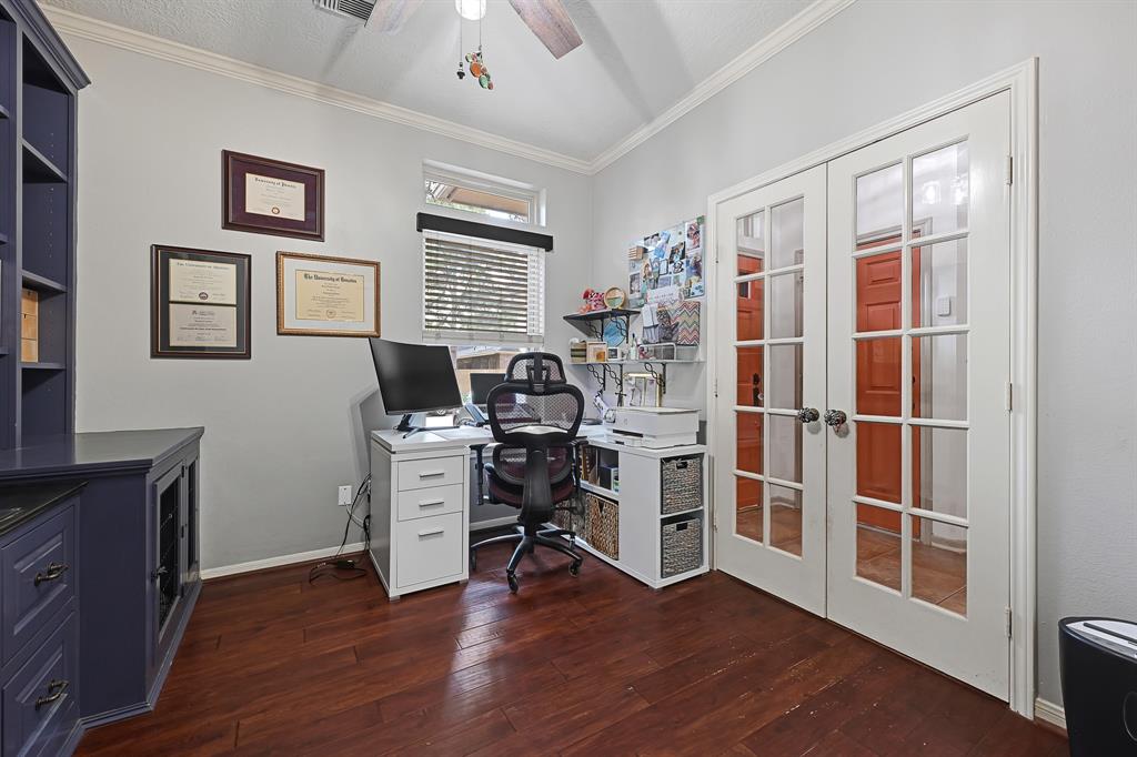 7551 Basswood Forest Court, Houston, Texas image 7