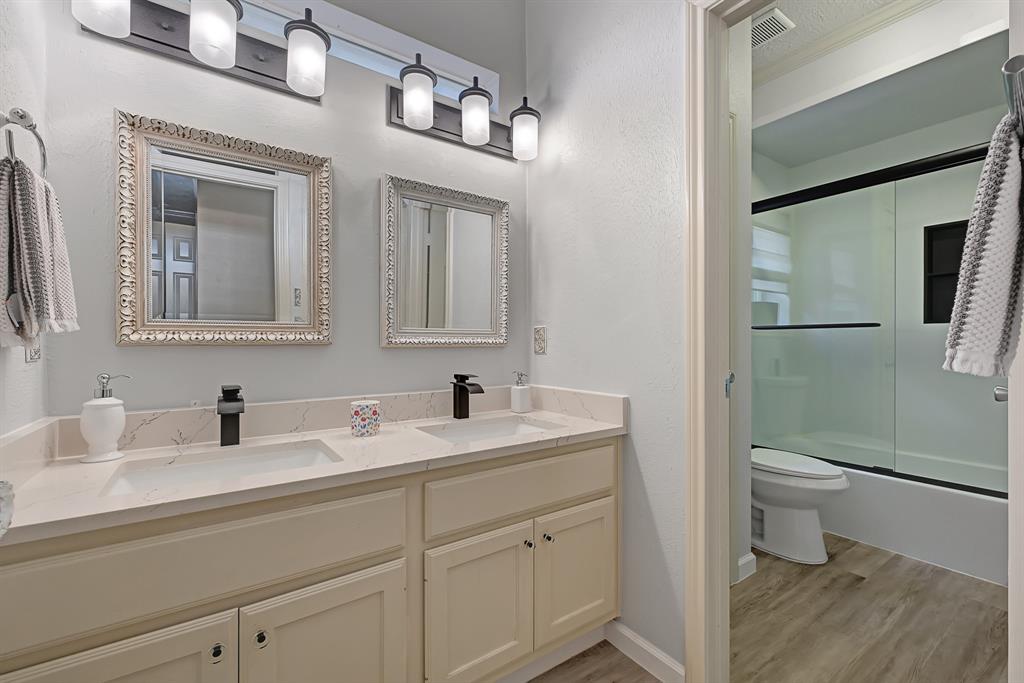 7551 Basswood Forest Court, Houston, Texas image 22
