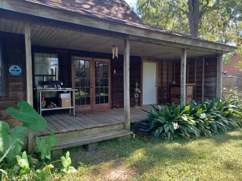 A home in Clute