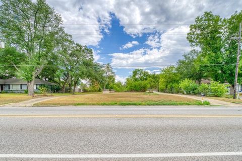 Vacant Land For Sale - 918 E Main Street<br/> Madisonville, TX 77864