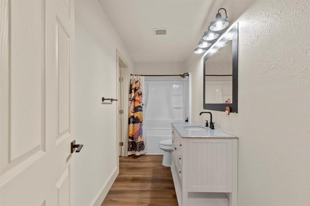 2211 Cemetery Road, Santa Fe, Texas image 15