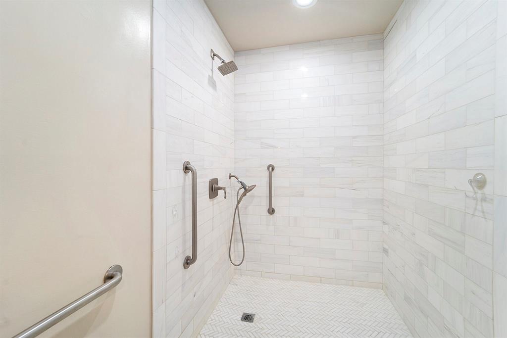 4050 Heathersage Drive, Houston, Texas image 22