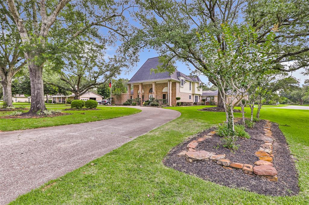 5002 Lakeside Drive, Liberty, Texas image 3