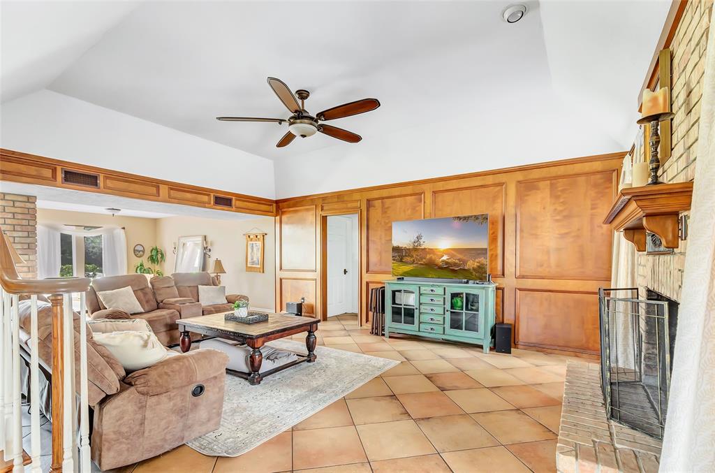 5002 Lakeside Drive, Liberty, Texas image 16