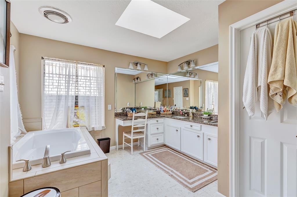 5002 Lakeside Drive, Liberty, Texas image 37