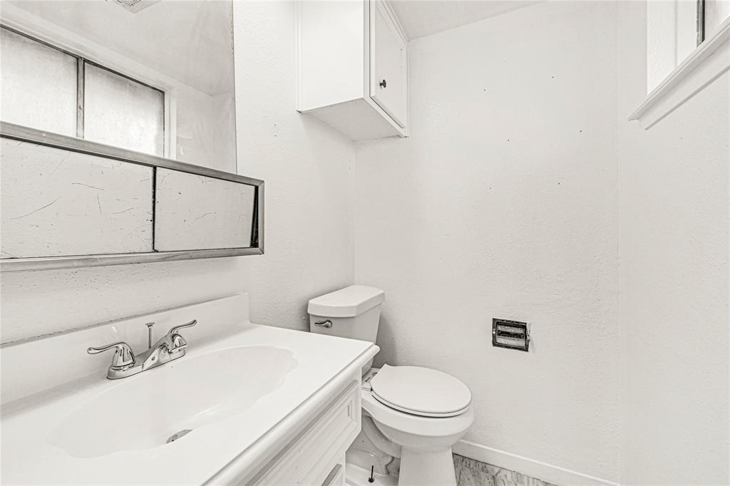 7226 Log View Drive, Houston, Texas image 17