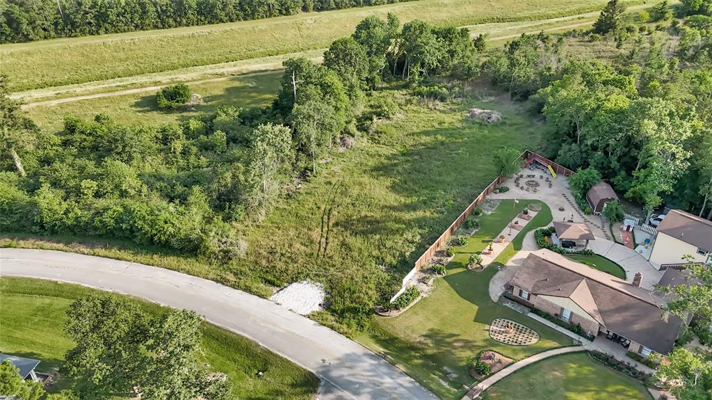 227 Forest Vista Drive, Humble, Texas image 8