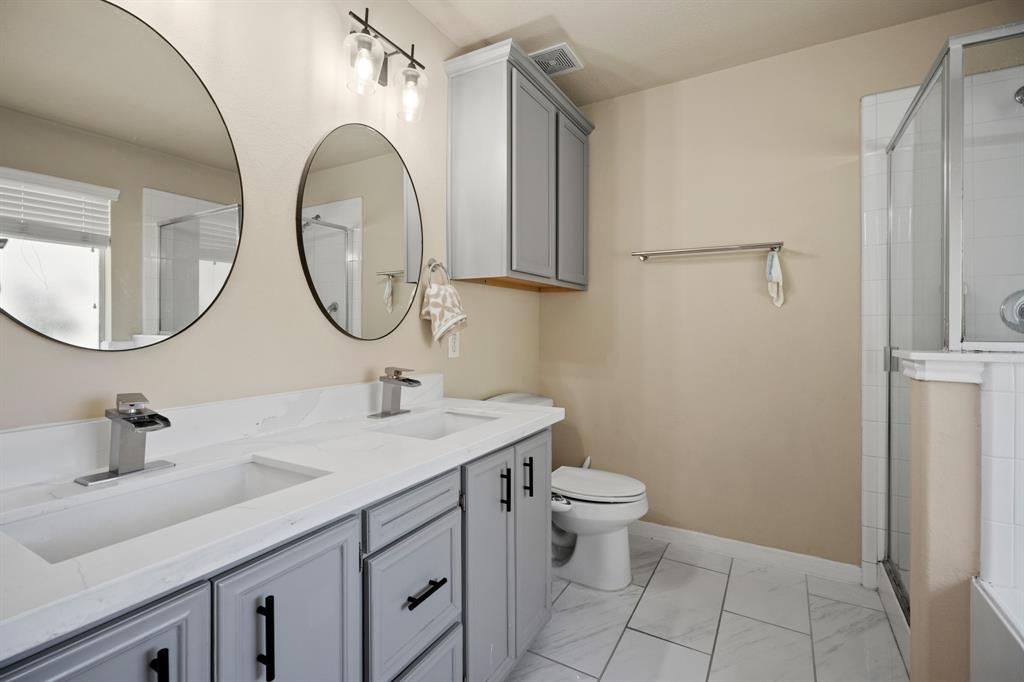 901 Bentwood Cove, Dickinson, Texas image 14
