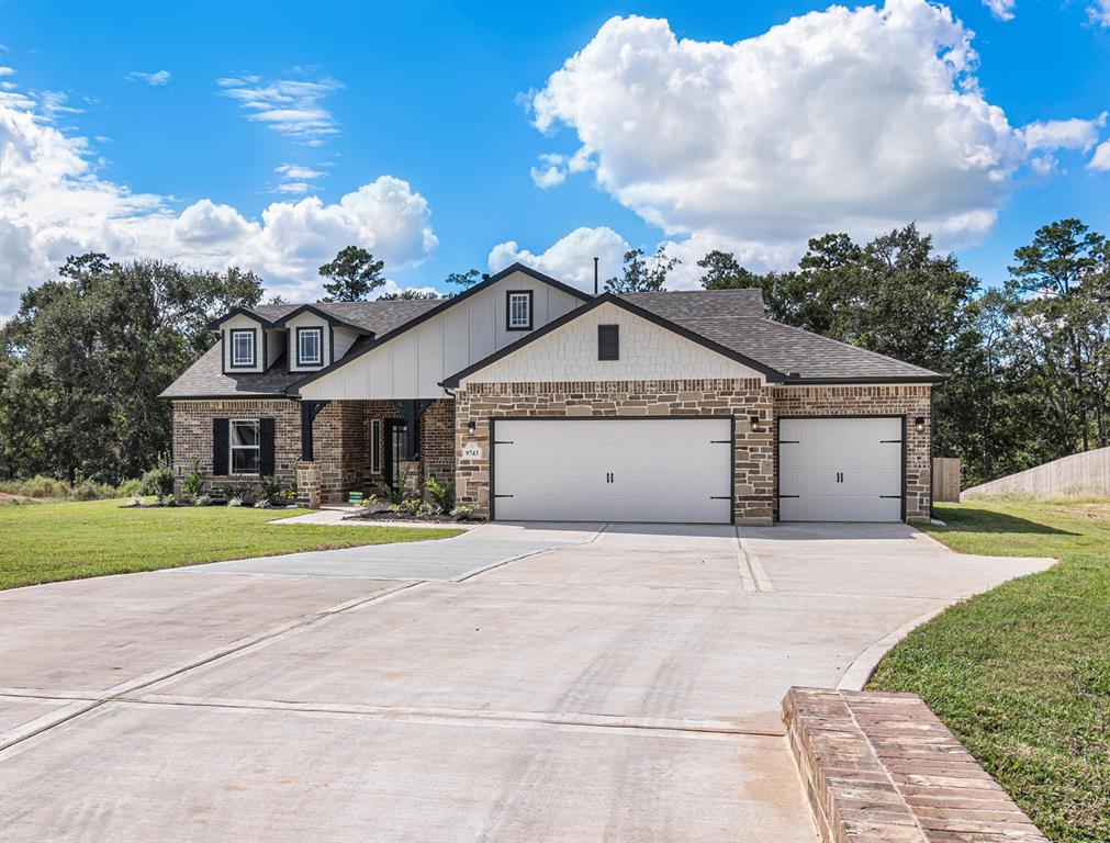 9743 Rambling Rose Way, Willis, Texas image 2