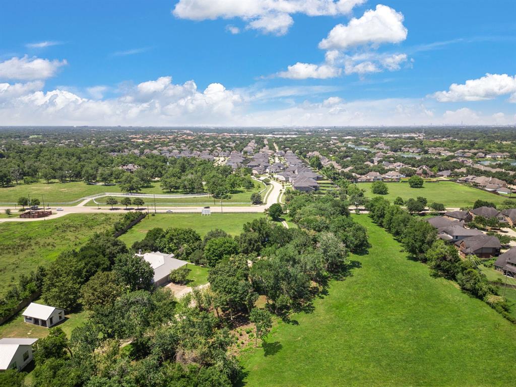 7007 Meadowview Estates Court, Sugar Land, Texas image 8