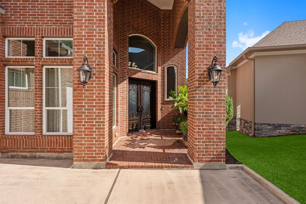 6051 Longmire Trail
