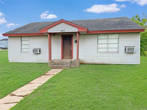 Single Family Residence in Freeport TX 807 6th Street.jpg