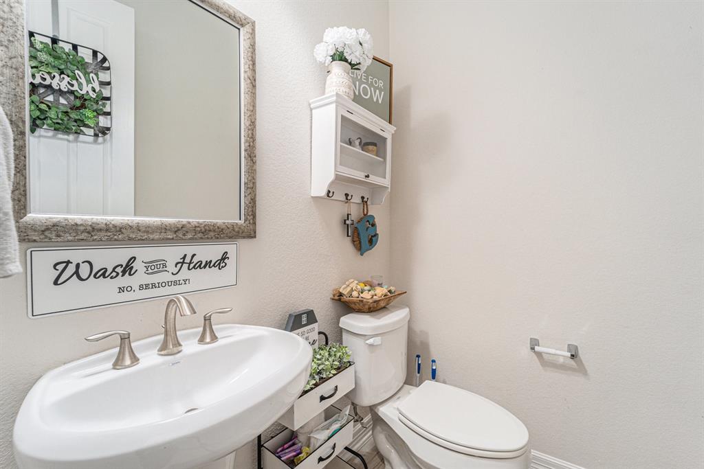 5806 Fairway Shores Lane, Porter, Texas image 16