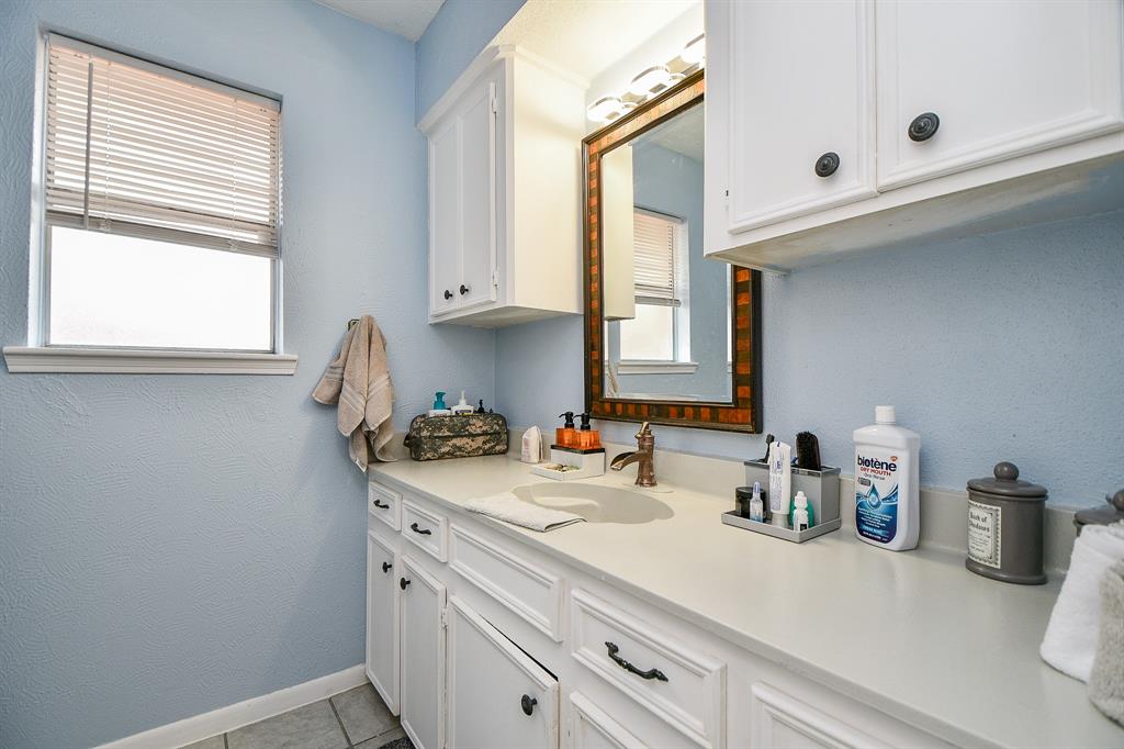 15727 Beechnut Street, Houston, Texas image 22