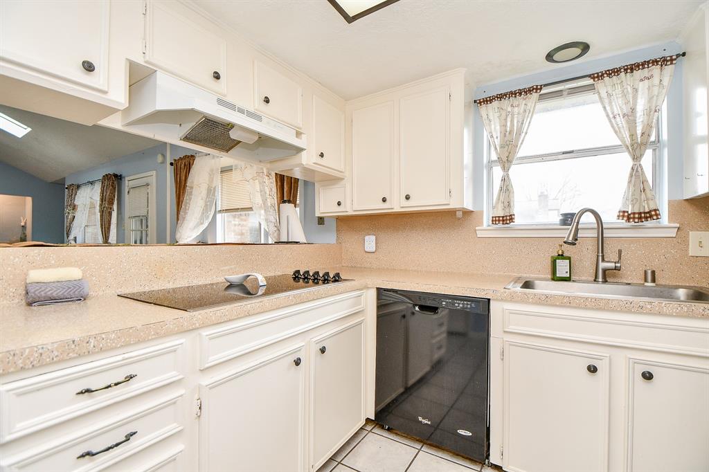 15727 Beechnut Street, Houston, Texas image 14