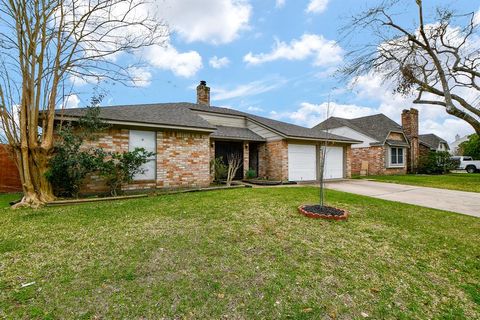 Photo of 15727 Beechnut Street, Houston, TX 77083 (MLS # 26011649) Photo of 15727 Beechnut Street, Houston, TX 77083 (MLS # 26011649)