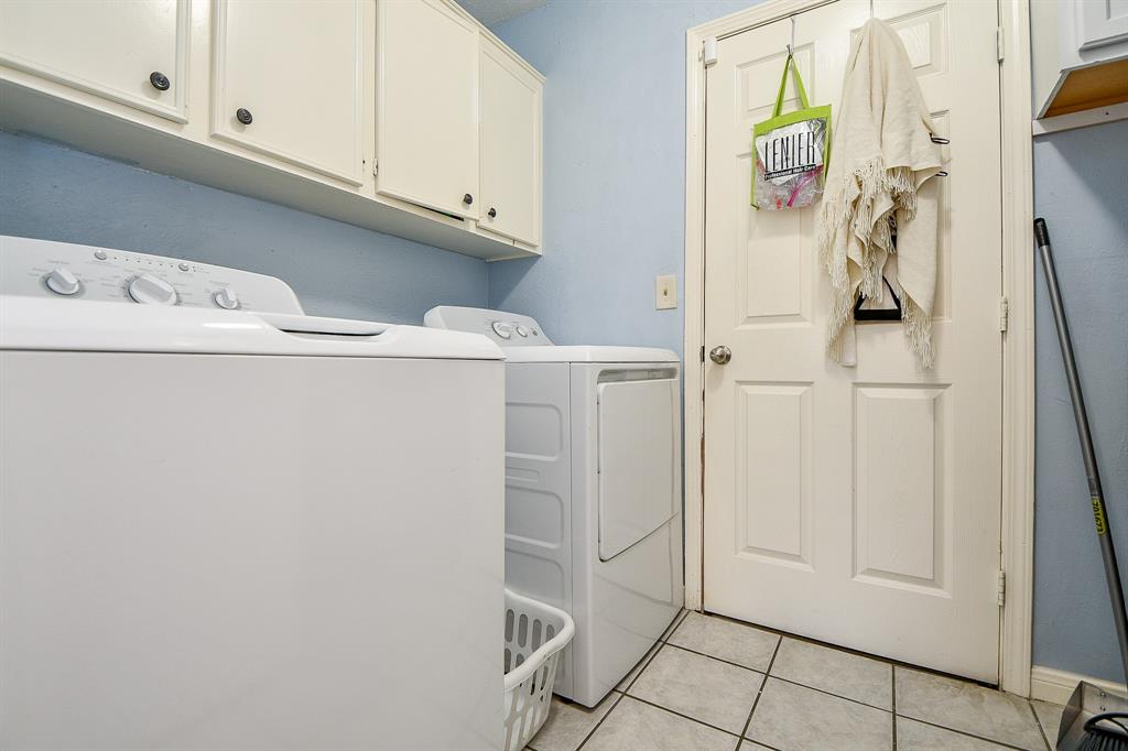 15727 Beechnut Street, Houston, Texas image 24
