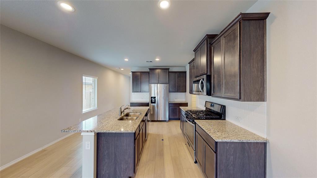 9327 Colonial Bent Court, Conroe, Texas image 5
