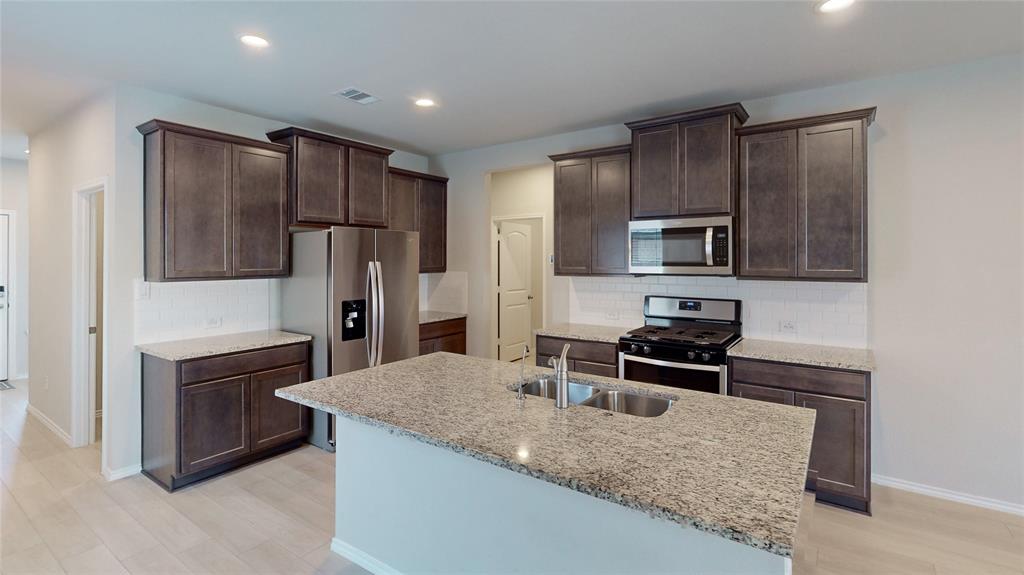 9327 Colonial Bent Court, Conroe, Texas image 4