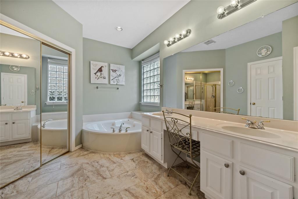 3603 Clover Valley Drive, Kingwood, Texas image 23