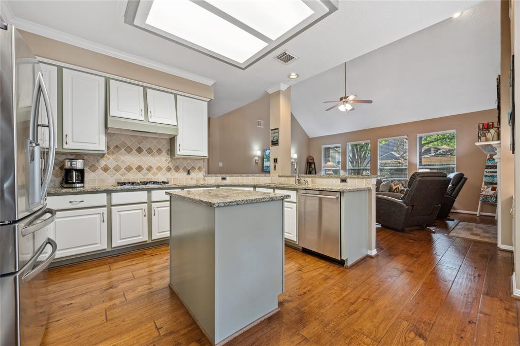 3603 Clover Valley Drive, Kingwood, Texas image 12
