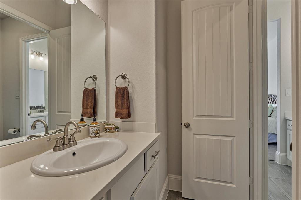 10094 S Goshawk Trail, Conroe, Texas image 17