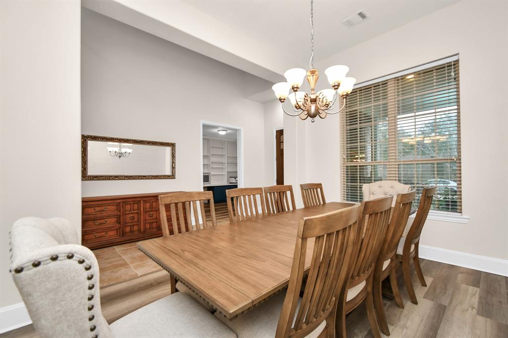 7906 Lake Commons Drive, Rosenberg, Texas image 4