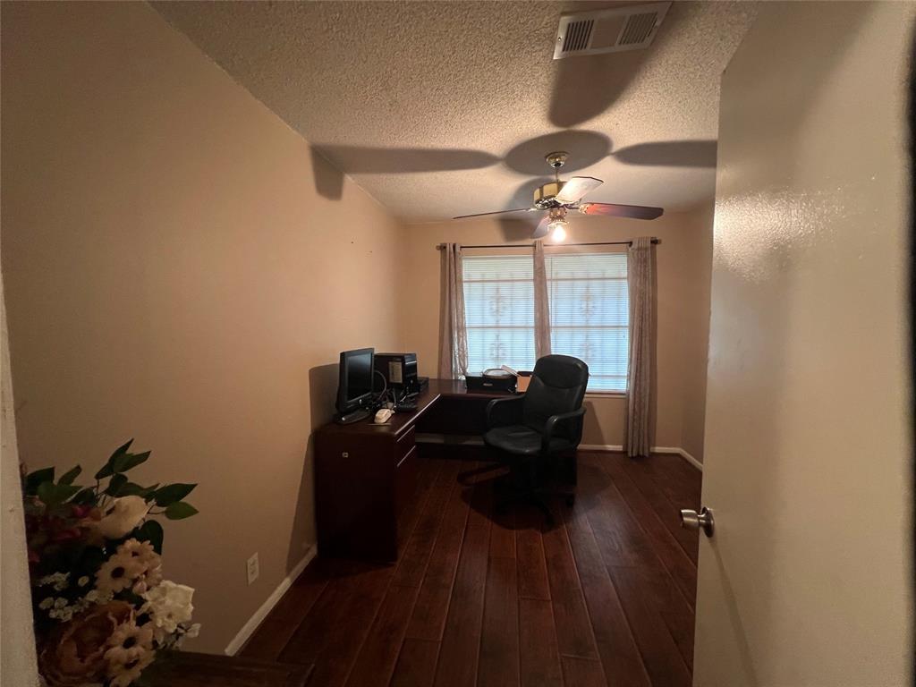 7261 Yoe Street, Houston, Texas image 23