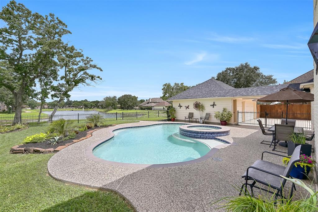 2906 Palmer Drive