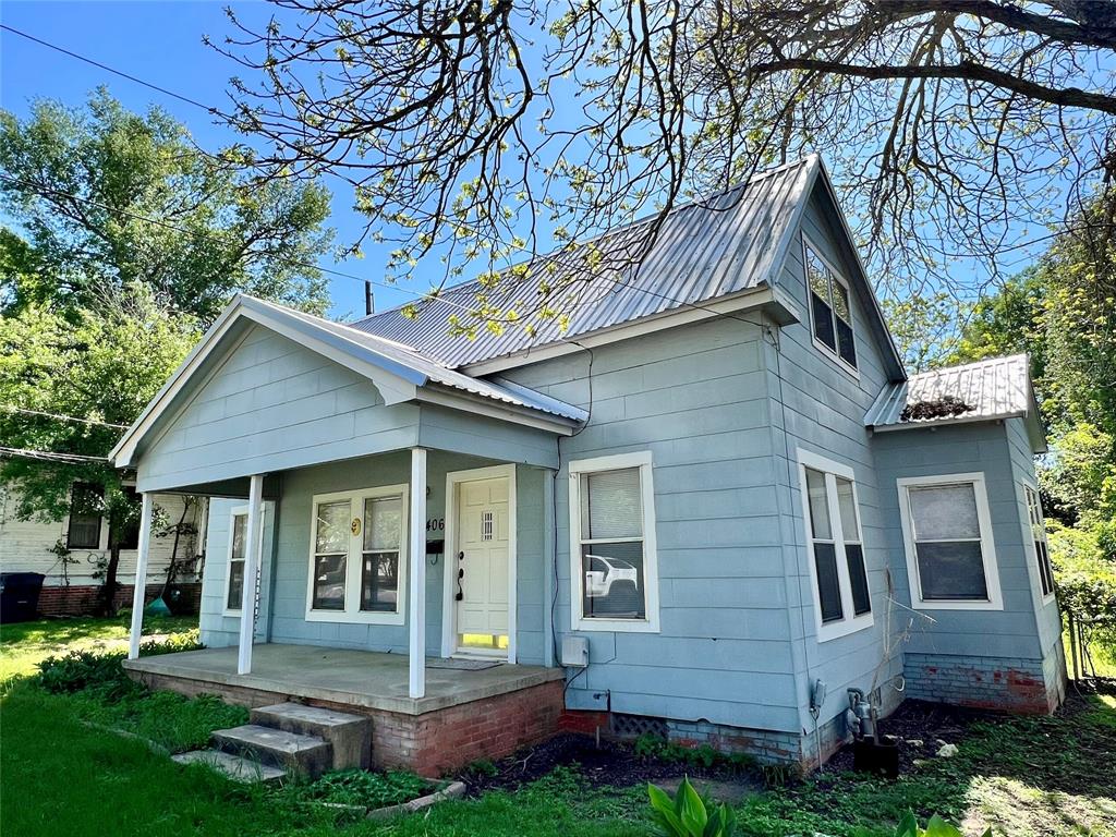 1406 South Baylor Street, Brenham, Texas image 1