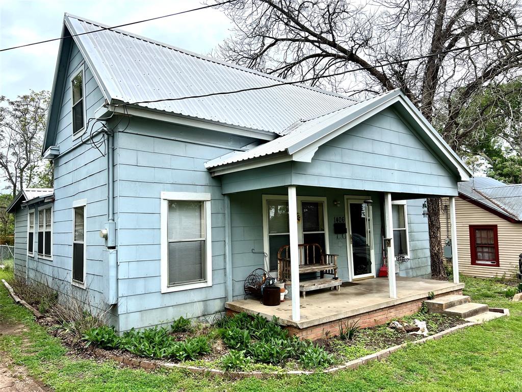 1406 South Baylor Street, Brenham, Texas image 1