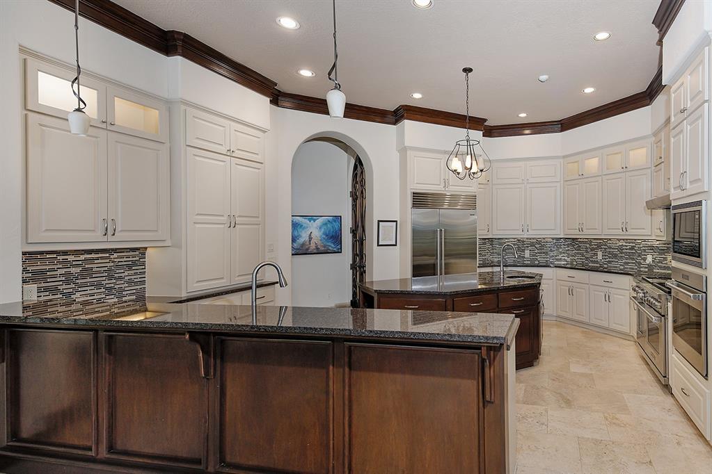 83 N Gary Glen Circle, The Woodlands, Texas image 6
