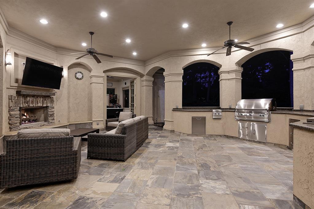 83 N Gary Glen Circle, The Woodlands, Texas image 26