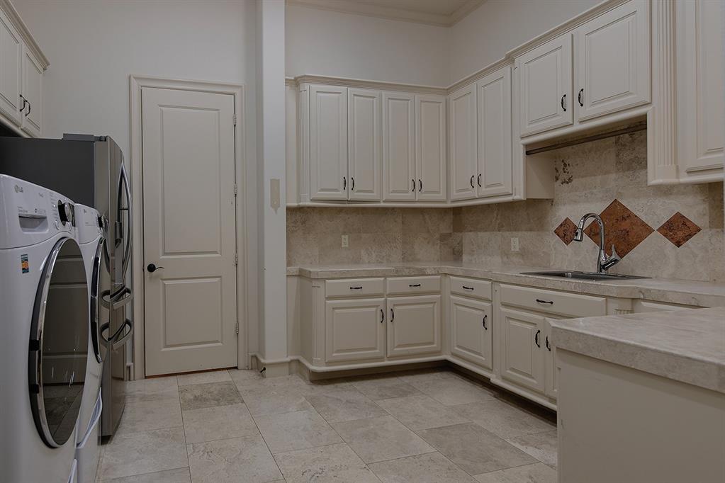 83 N Gary Glen Circle, The Woodlands, Texas image 11