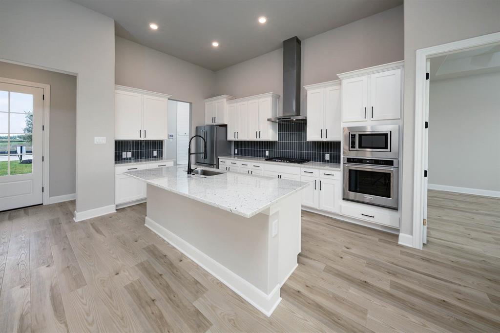 10618 Sutter Creek Drive, Iowa Colony, Texas image 3