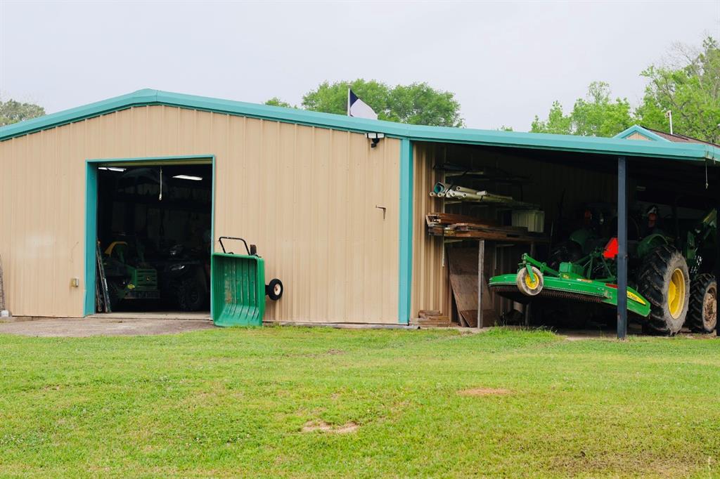 2360 County Road 2071, Hull, Texas image 11