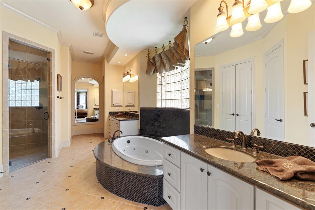 4403 Della Creek Way, Missouri City, Texas image 18
