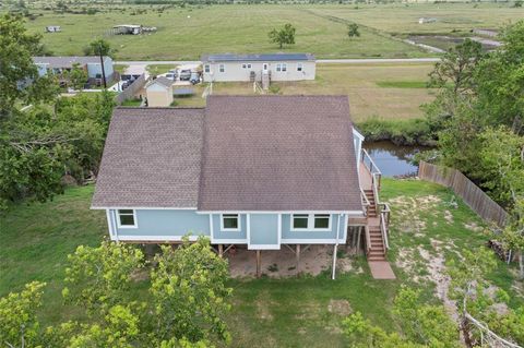 A home in Angleton