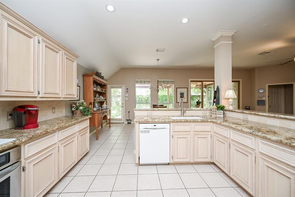 15423 Coral Leaf Trail, Cypress, Texas image 17