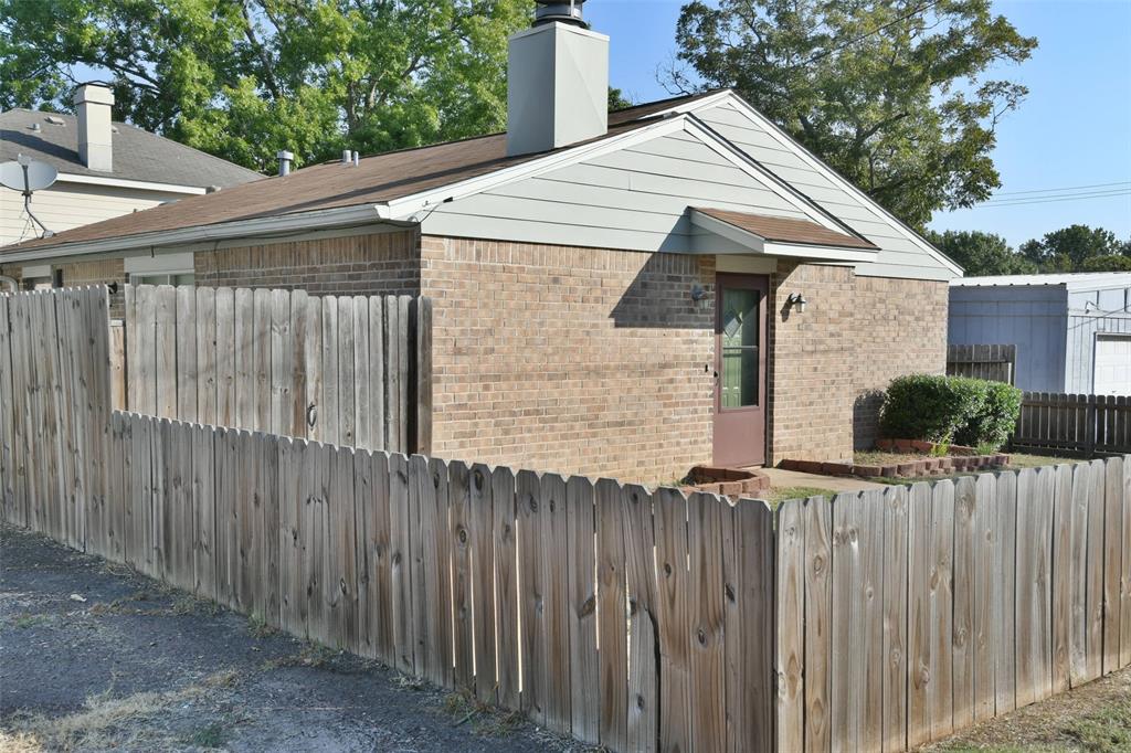809 Pecan Street, Brenham, Texas image 2