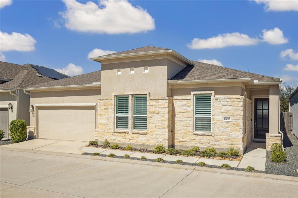 10022 Waving Grain Lane, Houston, Texas image 1