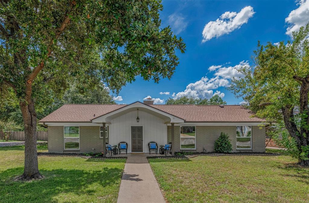 3618 Sunnybrook Lane, Bryan, Texas image 1