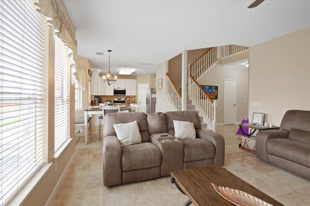 20806 Medallion Pointe Drive, Katy, Texas image 9