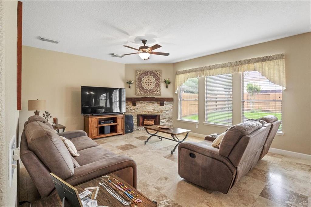20806 Medallion Pointe Drive, Katy, Texas image 8