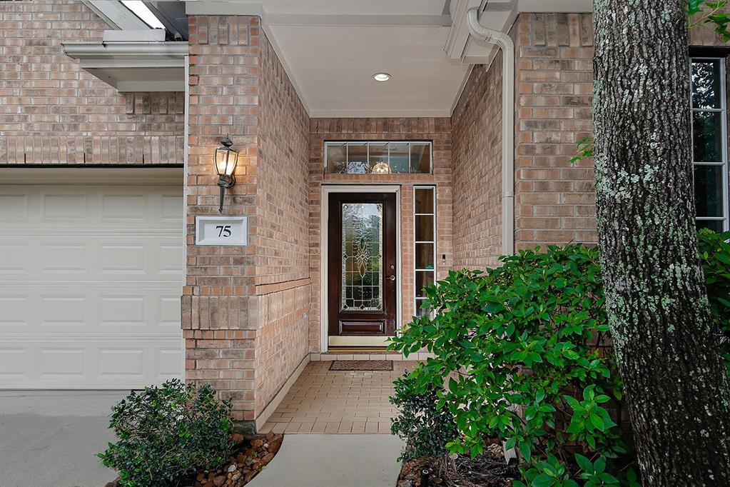 75 Robindale Circle, The Woodlands, Texas image 2