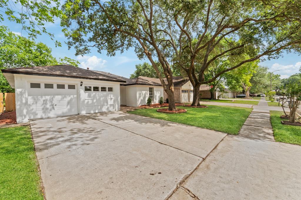 7511 Londres Drive